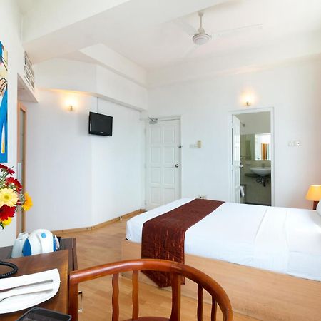 Global Towers Hotel & Apartments Colombo Exterior photo